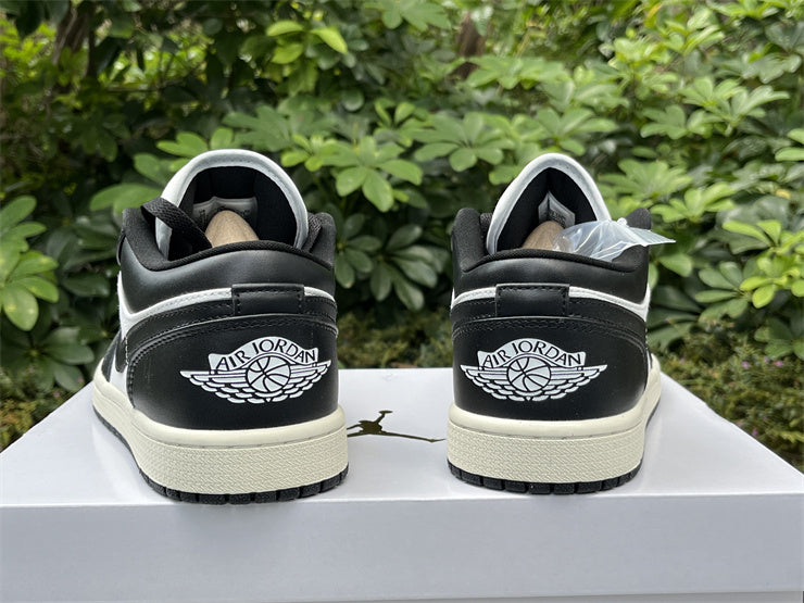 Air Jordan 1 "Vintage Panda"